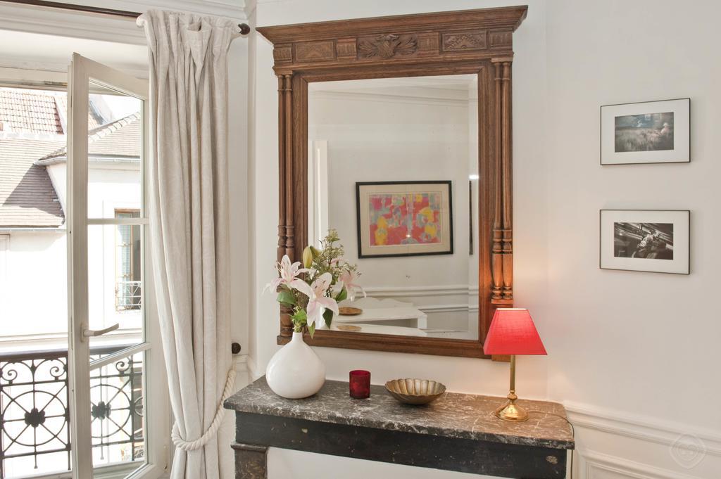 Classy St. Germain Apartment Paris Rum bild